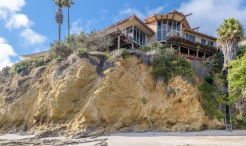 一个令人惊叹的位置$ 10.5M Laguna Beach Home Clings to Cliff