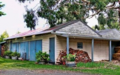 来自澳大利亚和海外的买家关注着Kyneton最早的住宅之一