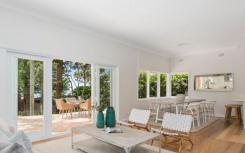 长期持有的棕榈滩住宅在夏季及时赶上市场
