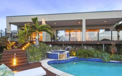 热带绿洲隐藏在黄金海岸的中心地带