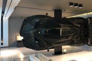罕见的Pagani Zonda跑车在迈阿密豪华公寓中创造了令人惊叹的核心