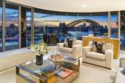 悉尼的Quay Grand顶层公寓提供1000万美元的Vivid前排景观