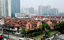 热门物业Crib Point房屋寻找一个明亮的火花给它新的生命