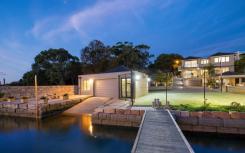 在悉尼价格低迷的情况下 房地产巨头约翰·戈博创造了1425万美