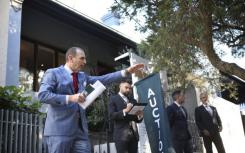 悉尼Lilyfield的小屋在拍卖会上以10545,000美元的价格飙升105,000美元