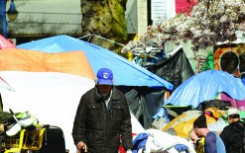 温哥华在无家可归者住房方面落后于维多利亚