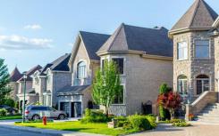 在大流行中加拿大的房地产市场将缓慢爬行