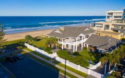 美人鱼海滩的Heron Avenue住宅以2500万美元的价格售出