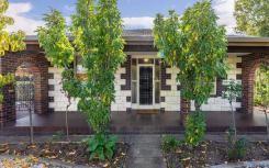 复古内饰的Daw Park住宅在拍卖会上以高价拍出