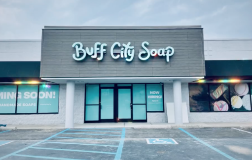 NAI Isaac帮助Buff City Soap在肯塔基州开设三个新地点