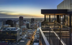 Realm Adelaide顶层公寓以数百万美元的价格出售