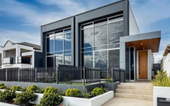 Glenelg South的海滨住宅上周以数百万美元的价格出售