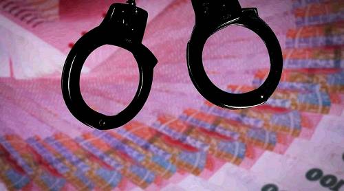 据上海警方披露，近日侦破一起诱骗受害人“退保理财”非法吸收公众存款的案件，涉及金额3亿元。