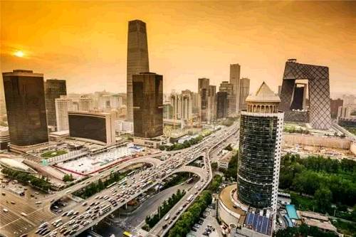 2017年11月，北京市规划国土委、北京市住建委联合印发《关于进一步加强利用集体土地建设租赁住房工作的有关意见》，提出5年内将供应1000公顷集体土地，用于建设集体租赁住房。