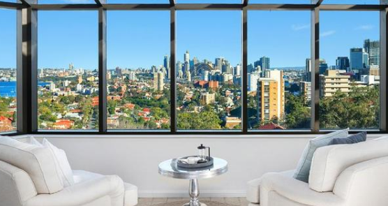 Neutral Bay顶层公寓提供悉尼最佳景观之一