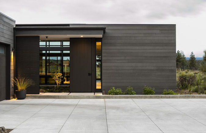 这座现代住宅的形状在俄勒冈州的高沙漠中发生了变化