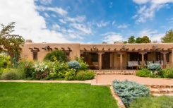 令人惊叹的Pueblo复兴之家售价380万美元