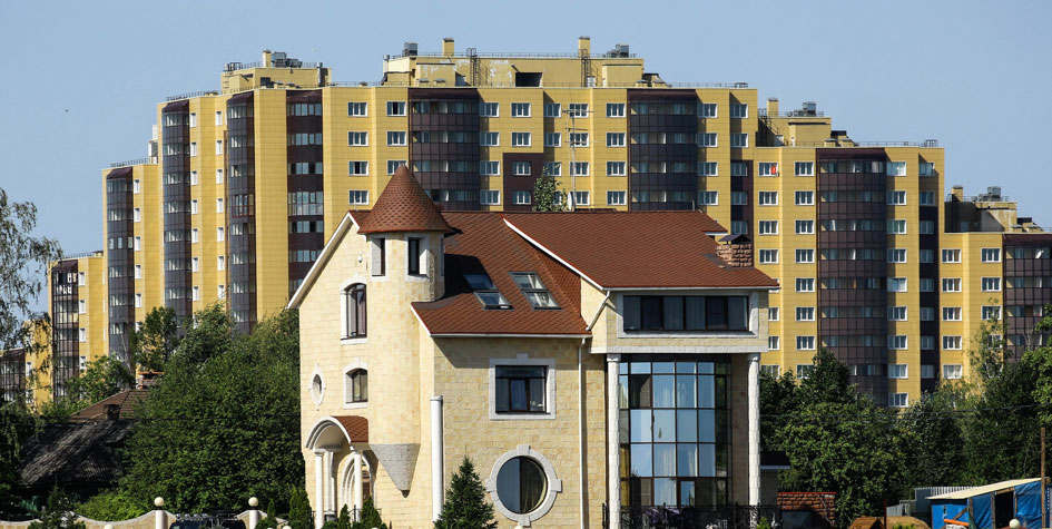 在莫斯科 大多数人都买了一个主要的房子