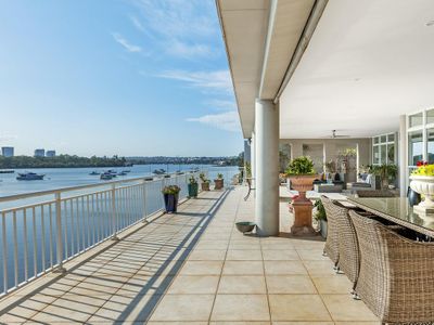 Mortlake顶层公寓的售价为230万美元
