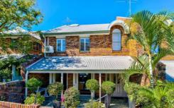 Lane Cove North的房子在拍卖缓慢后售价为204万美元