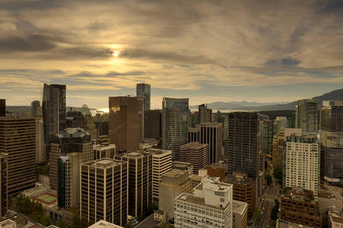 温哥华的租金仍然是全国最高但多伦多仍然落后不远