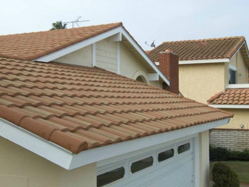 家庭维护技巧 照顾你的金属屋顶