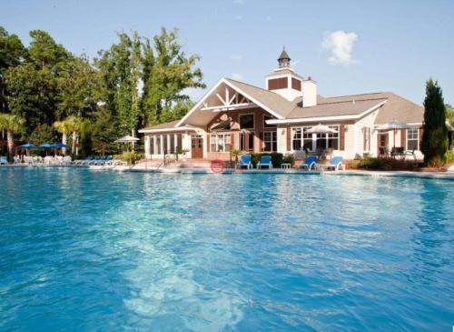 莱尼·克拉维兹以245万美元出售迈阿密海滩房屋