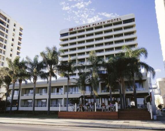 新加坡投资者以5000万美元收购珀斯皇冠假日酒店