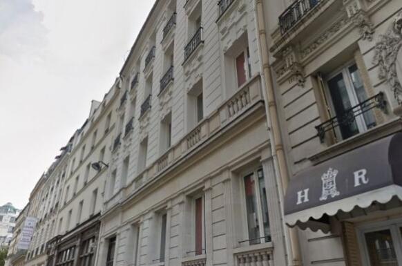 霸菱收购巴黎歌剧院区的办公楼