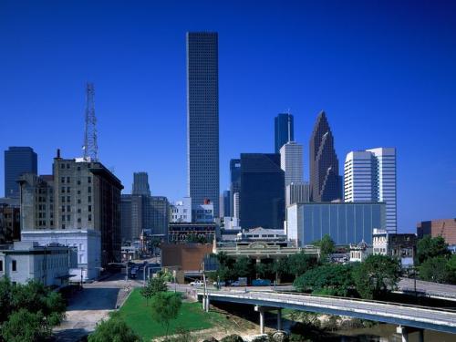 Hines Partnership收购德克萨斯州最高的办公大楼