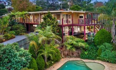 带有热带花园的博罗尼亚洋房44,000美元的溢价出售