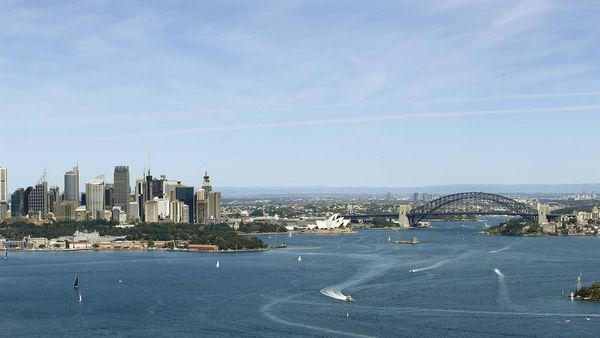 悉尼的住房价值在近一年来首次环比下降