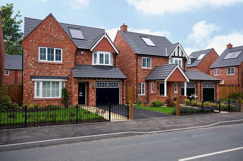 英国平均房屋价格上涨至240677英镑