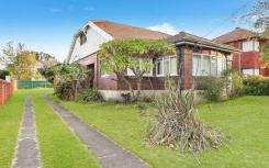 Strathfield的废弃房屋在拍卖中以180万澳元出售