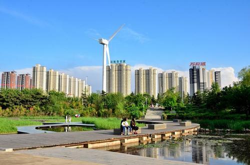 深圳住建局提出将来让深圳60%的市民住进政府提供的租赁或出售的住房中