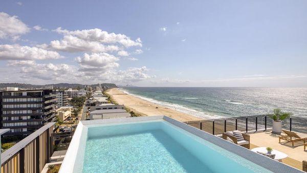 这是黄金海岸最好的屋顶游泳池吗