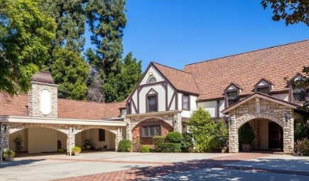 Elvis Presley的前洛杉矶房屋以4100万美元的价格售出
