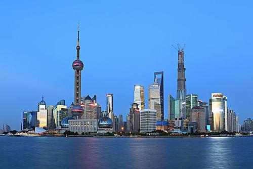 上海市浦东新区开展一业一证改革试点大幅降低行业准入成本总体方案