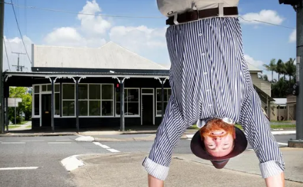 哪个足球传奇人物正在开设自己的房地产经纪公司