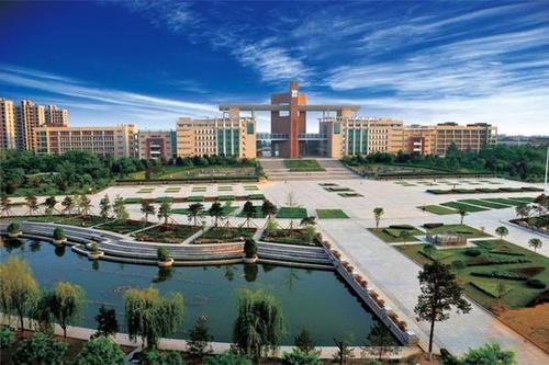 中西部高校为了加快发展也加入了东扩行列