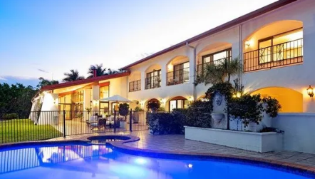 五个黄金海岸郊区的房价中位数达到百万美元
