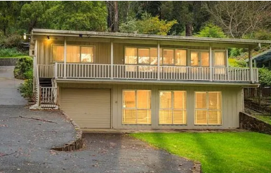 The Basin的一栋老房子在网上拍卖中以高于底价75,000美元的价格售出