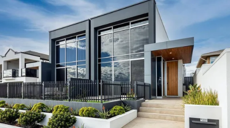 Glenelg South的海滨住宅上周以数百万美元的价格出售