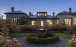 华丽的南霍巴特砂岩住宅被出售给南澳买家