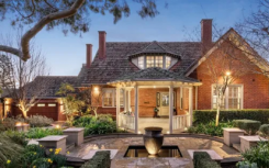 墨尔本最有趣的住宅提供舒适的生活空间和无尽的家庭娱乐选择