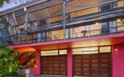 位于黄金地段的独特Mosman住宅在20年后上市