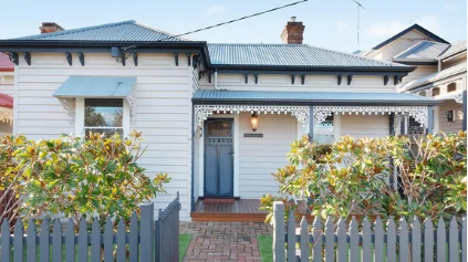 吉朗房产供应商完成双倍拍卖并获得25万美元奖金