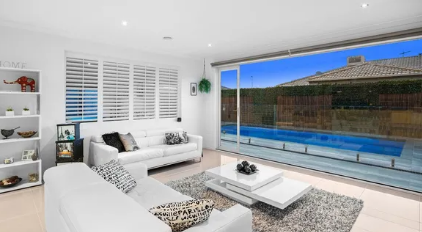 Grand Lakes庄园的一栋超大户型住宅将于本月晚些时候拍卖