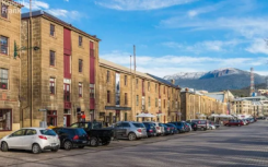 悉尼北部海滩的价值超过霍巴特和堪培拉的总和