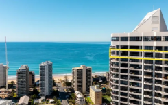 Mary Rossi的黄金海岸顶层公寓上市